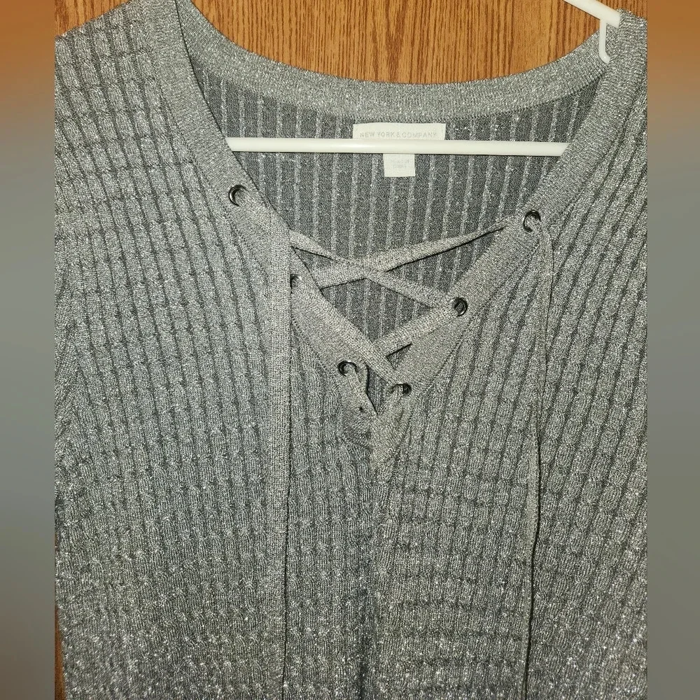 New York and Company Gray Sparkly Long Sleeve Lace Up V-Neck Sweater - Picture 4 of 9